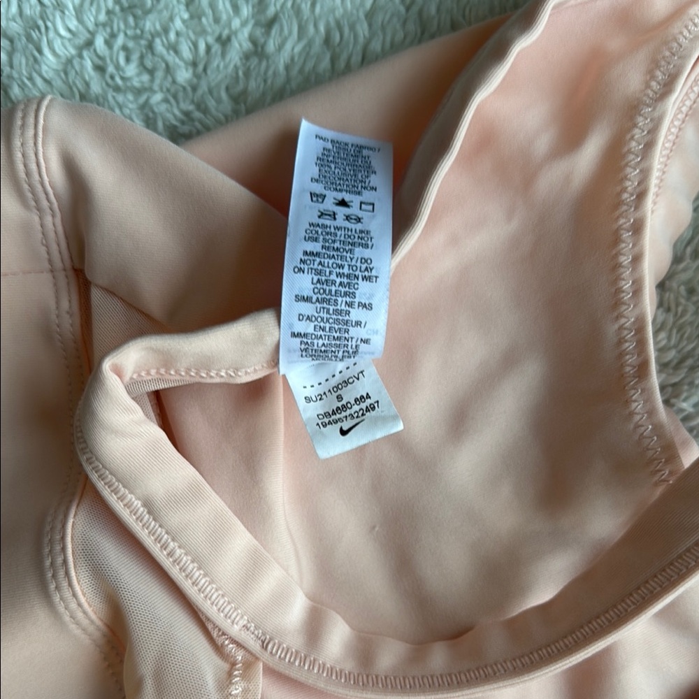 Nike Air Women's Peach Sports Bra Size Small - Picture 7 of 8